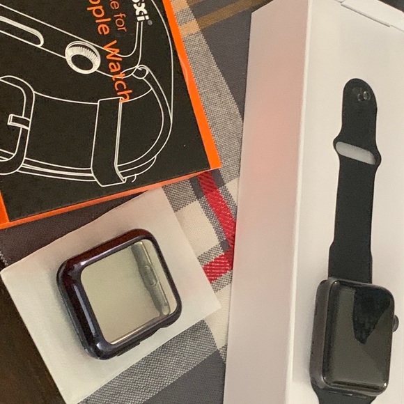42mm Apple Watch series 3 GPS and LTE - Picture 5 of 7